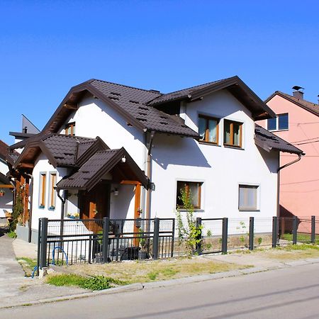 Svila Apartmani Бихач Экстерьер фото
